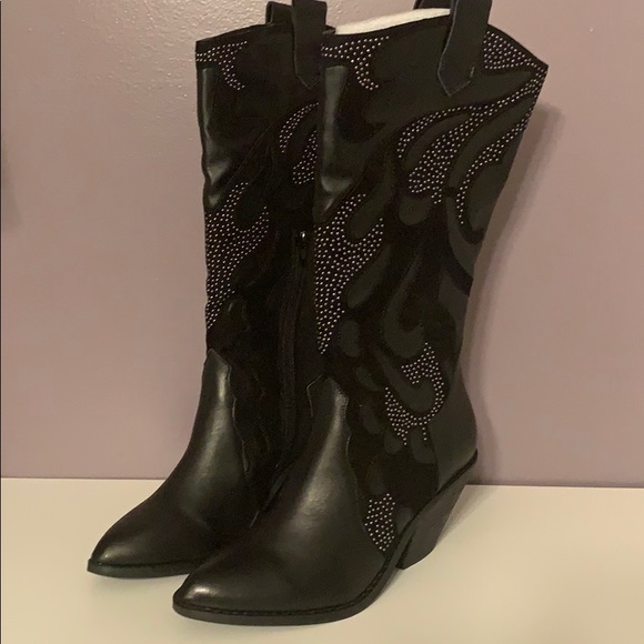 Carlos Santana Shoes - Carlos Santana Black cowboy styled boot